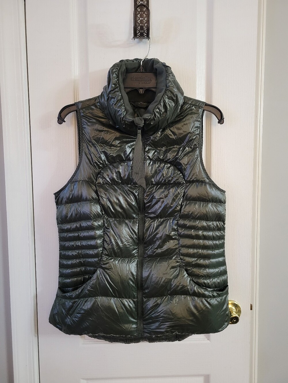 Lululemon Fluffin Awesome Down Puffer Vest Dark Green Shiny Size 10